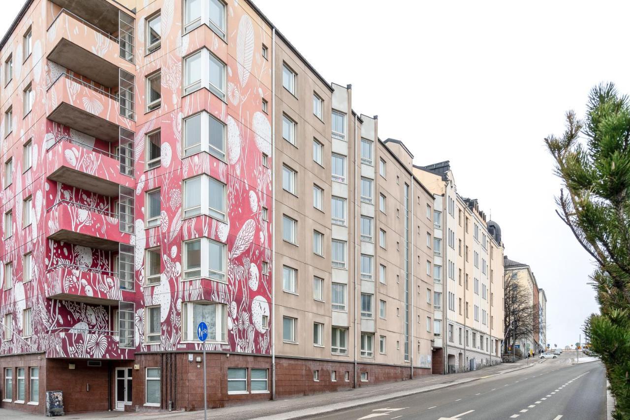 Hiisi Homes Helsinki Soernaeinen Экстерьер фото